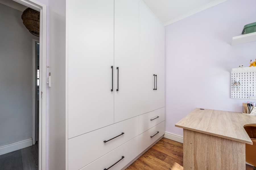 4 Bedroom Property for Sale in Wellway Park Western Cape